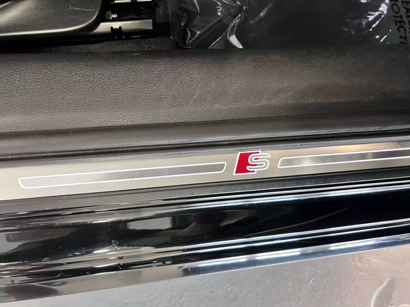2018 Audi A4 Ultra Premium Plus Sedan 4d - Image 28