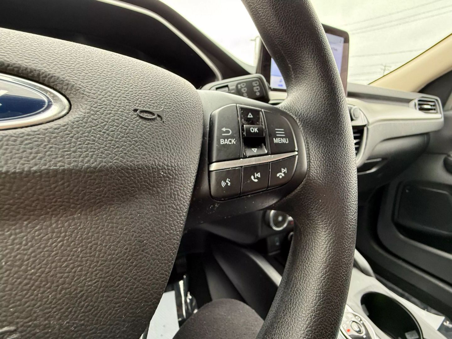 2020 Ford Escape - Image 27