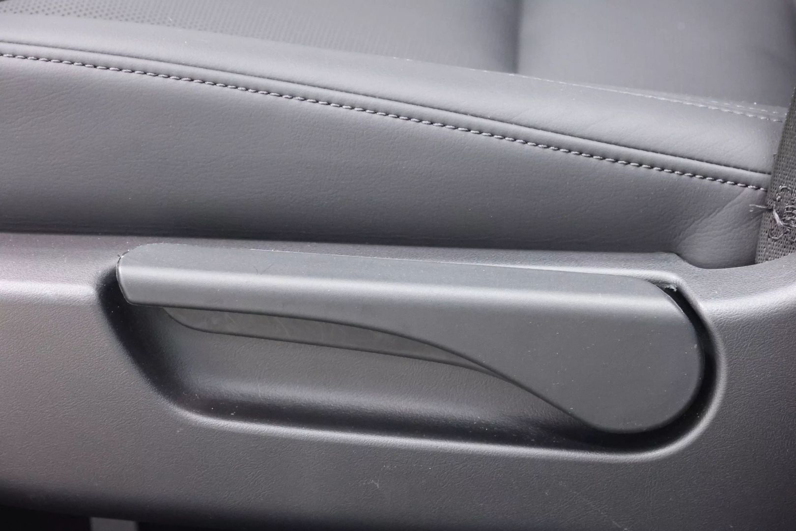 2022 Tesla Model X - Image 44