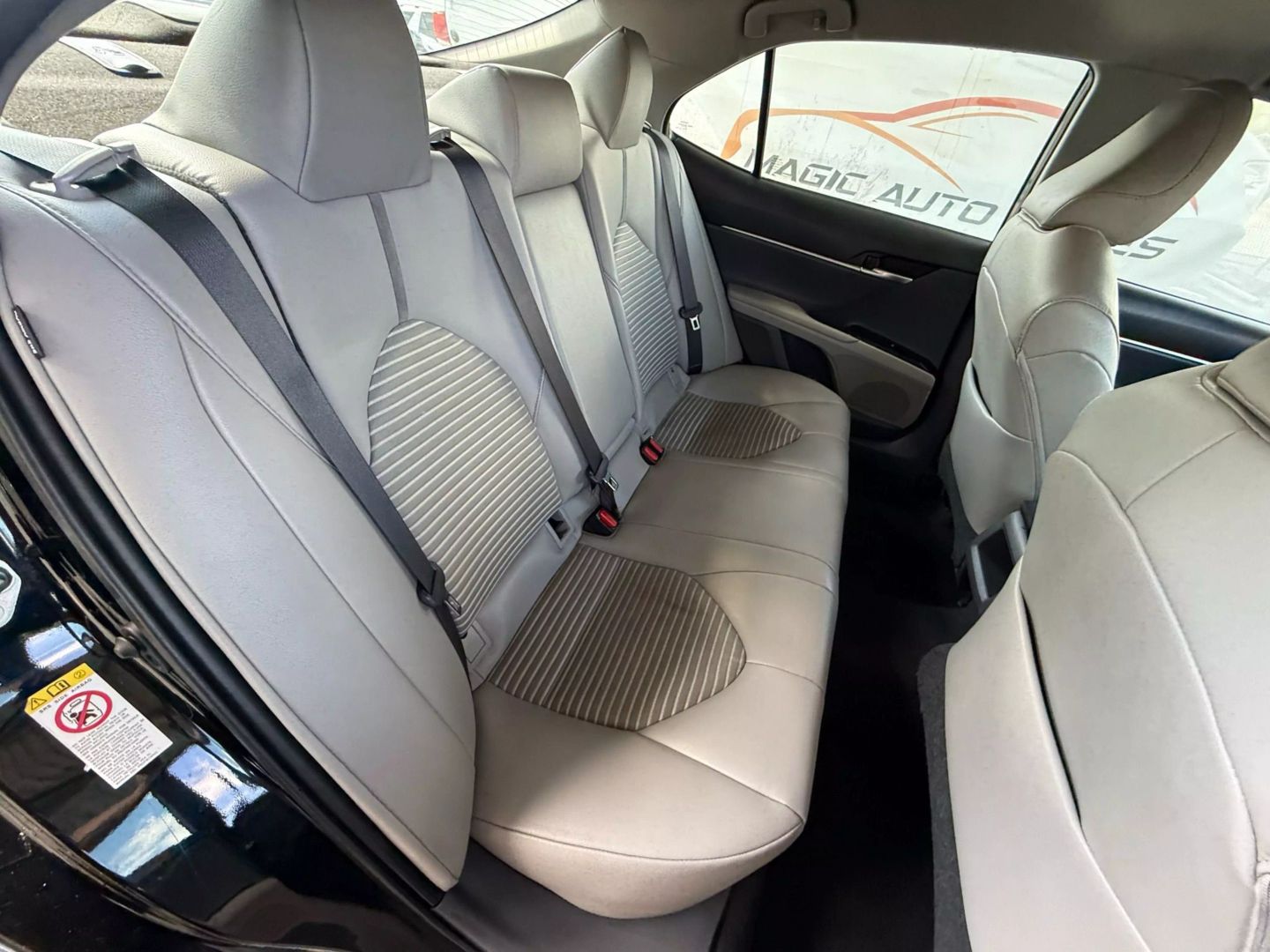 2019 Toyota Camry - Image 23