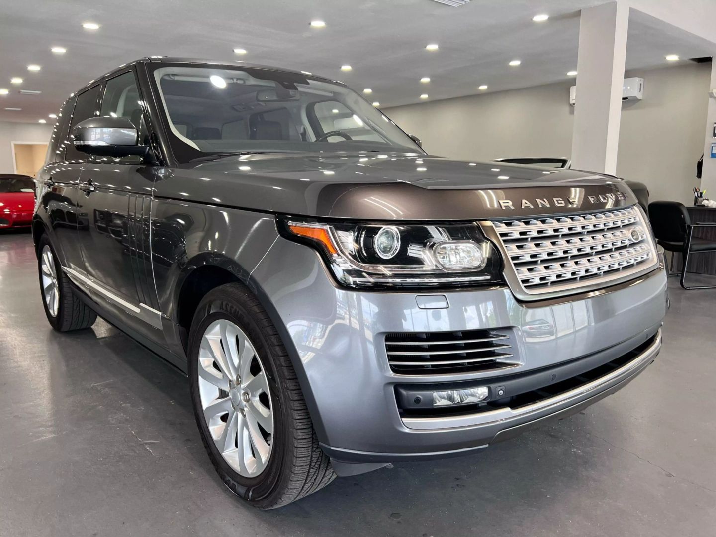 2015 Land Rover Range Rover Hse Sport Utility 4d - Image 1