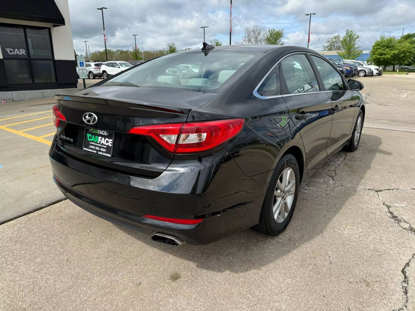 2016 Hyundai Sonata - Image 12