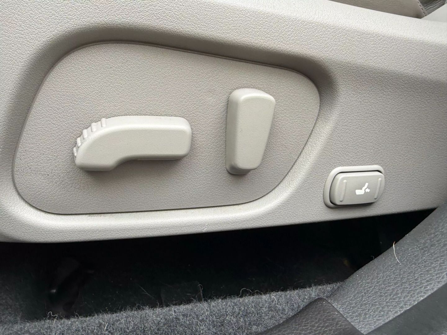 2014 Subaru Forester - Image 17