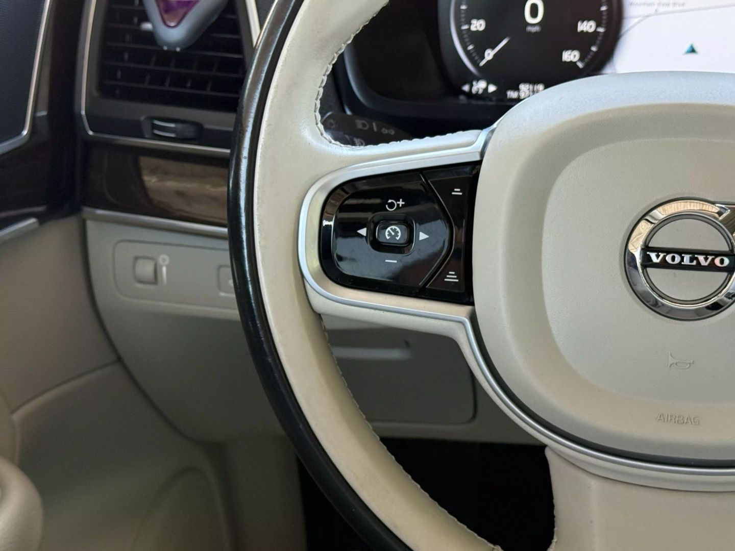 2019 Volvo Xc90 - Image 38
