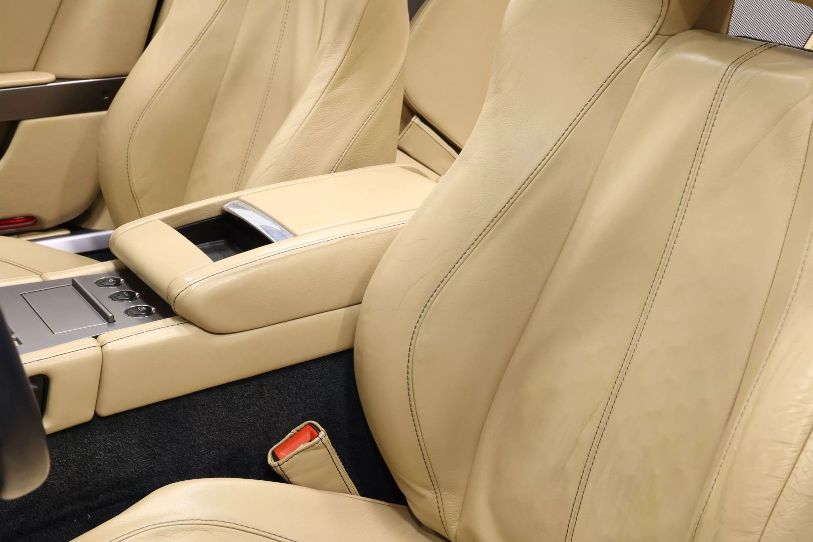 2008 Aston Martin Db9 - Image 18