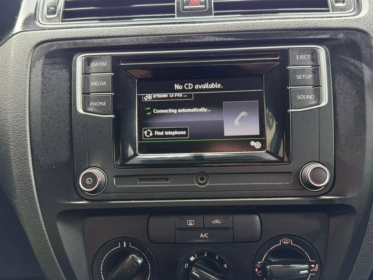 2016 Volkswagen Jetta - Image 33
