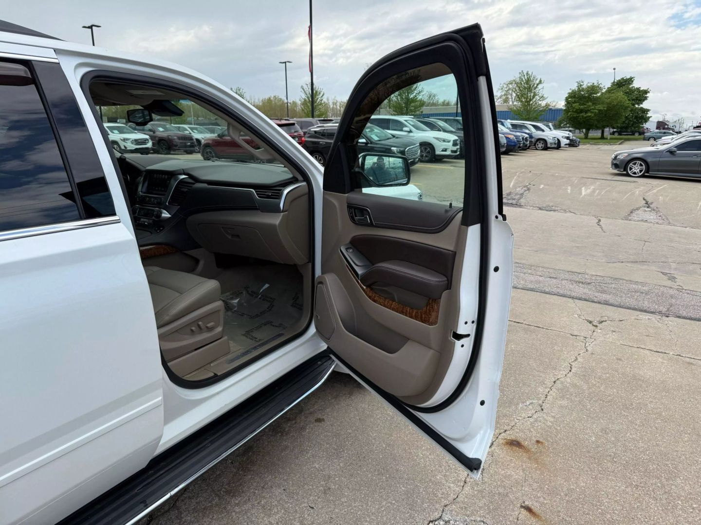 2016 Chevrolet Tahoe - Image 22