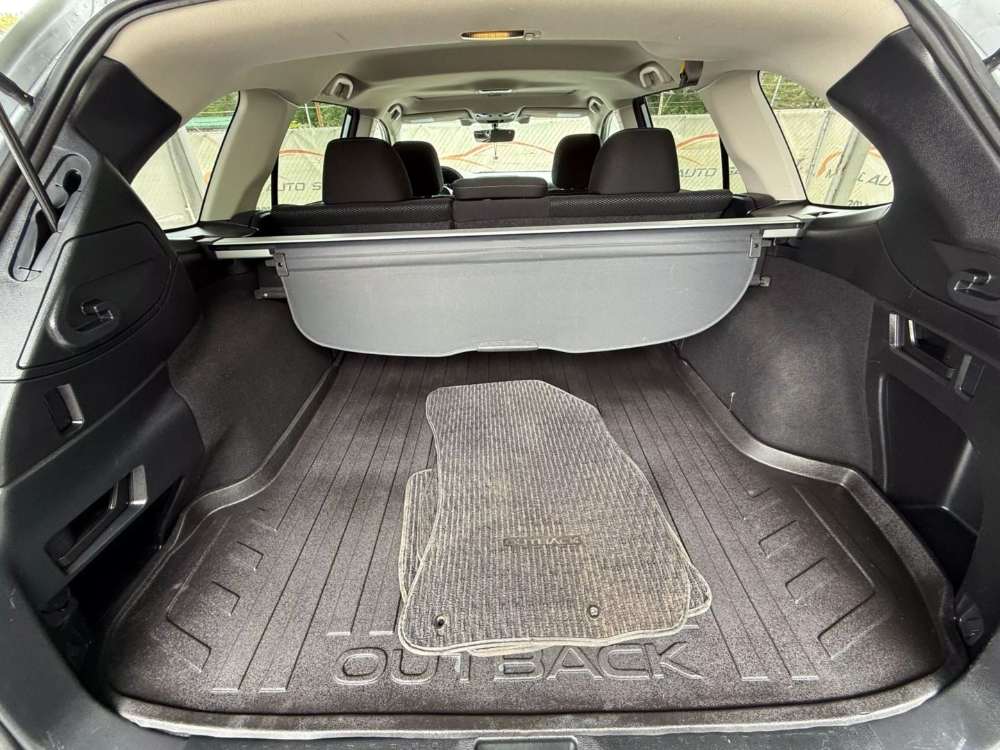 2017 Subaru Outback - Image 20
