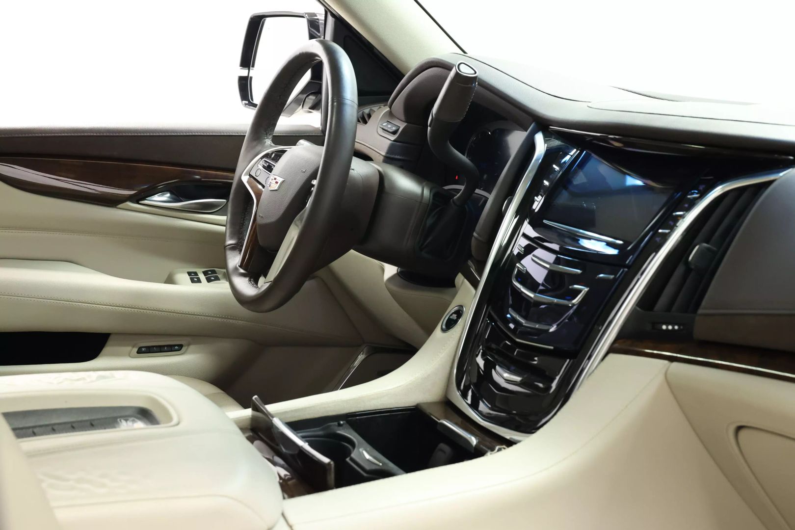 2017 Cadillac Escalade - Image 112