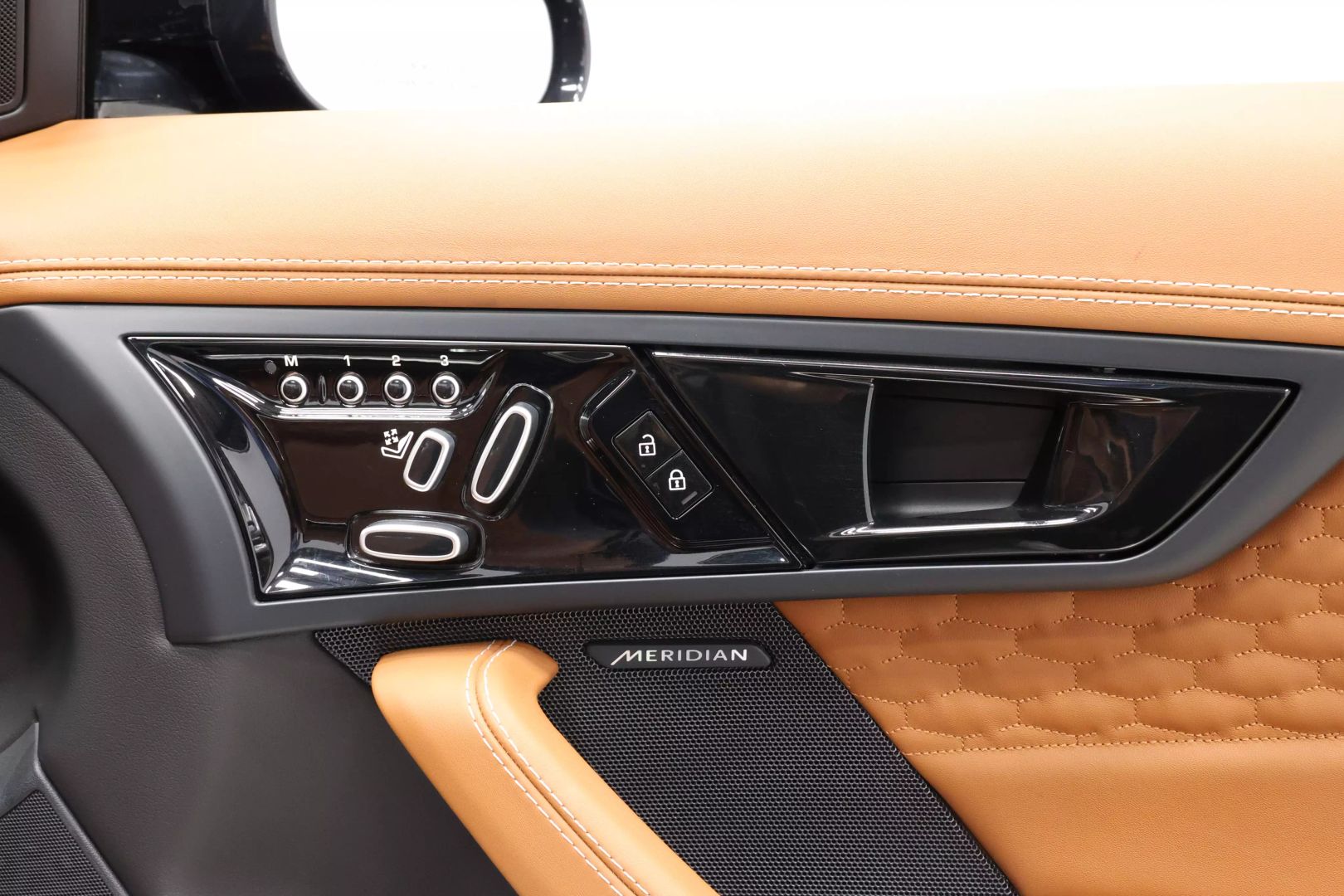 2024 Jaguar F-type - Image 55