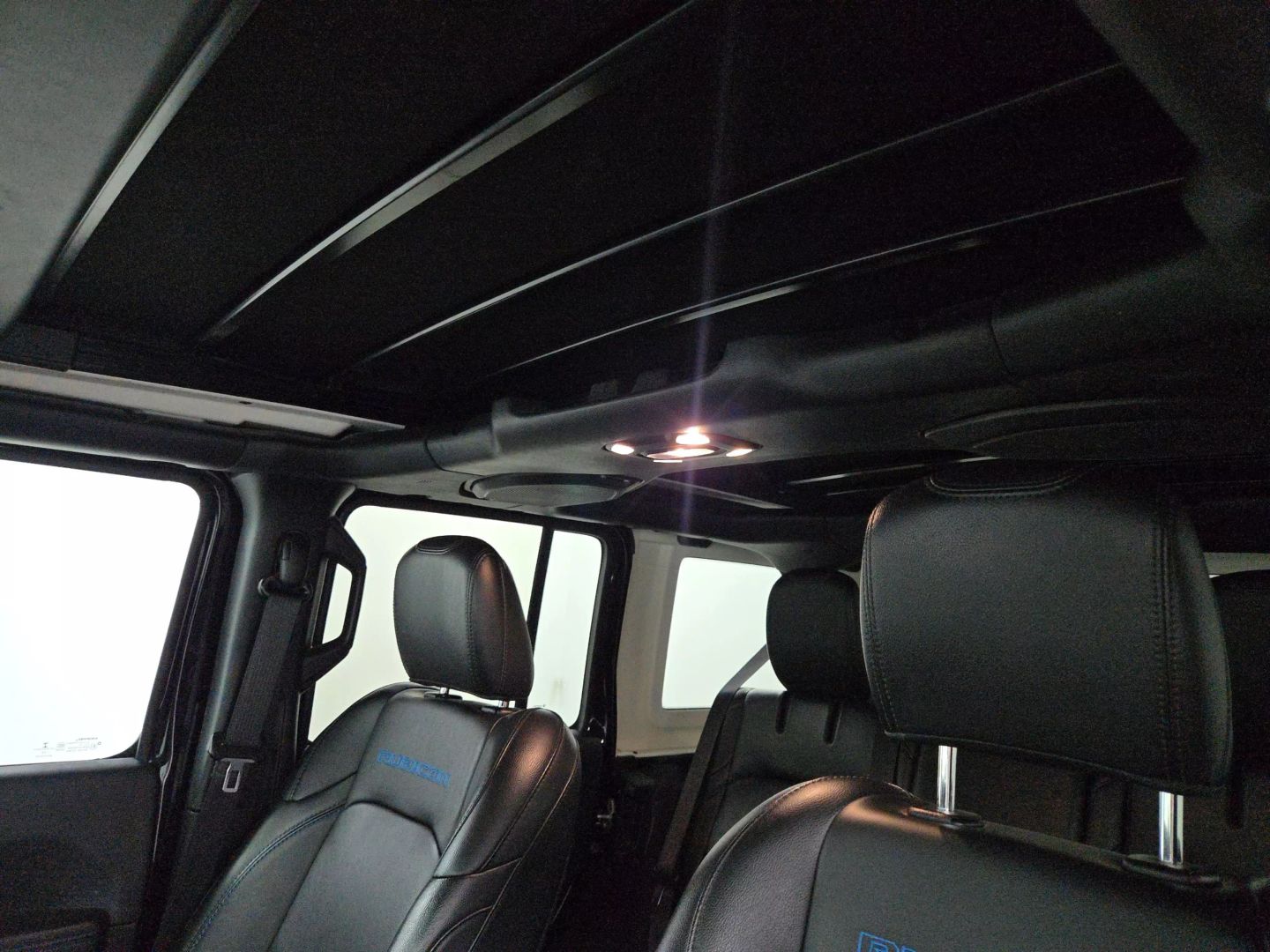 2009 Jeep Wrangler - Image 33