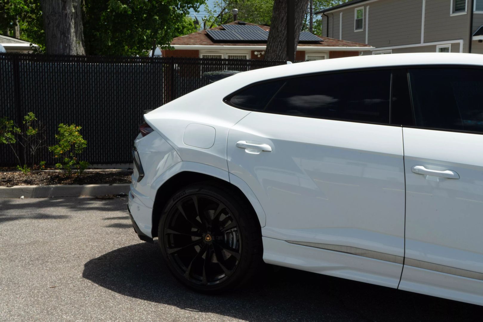 2019 Lamborghini Urus - Image 32