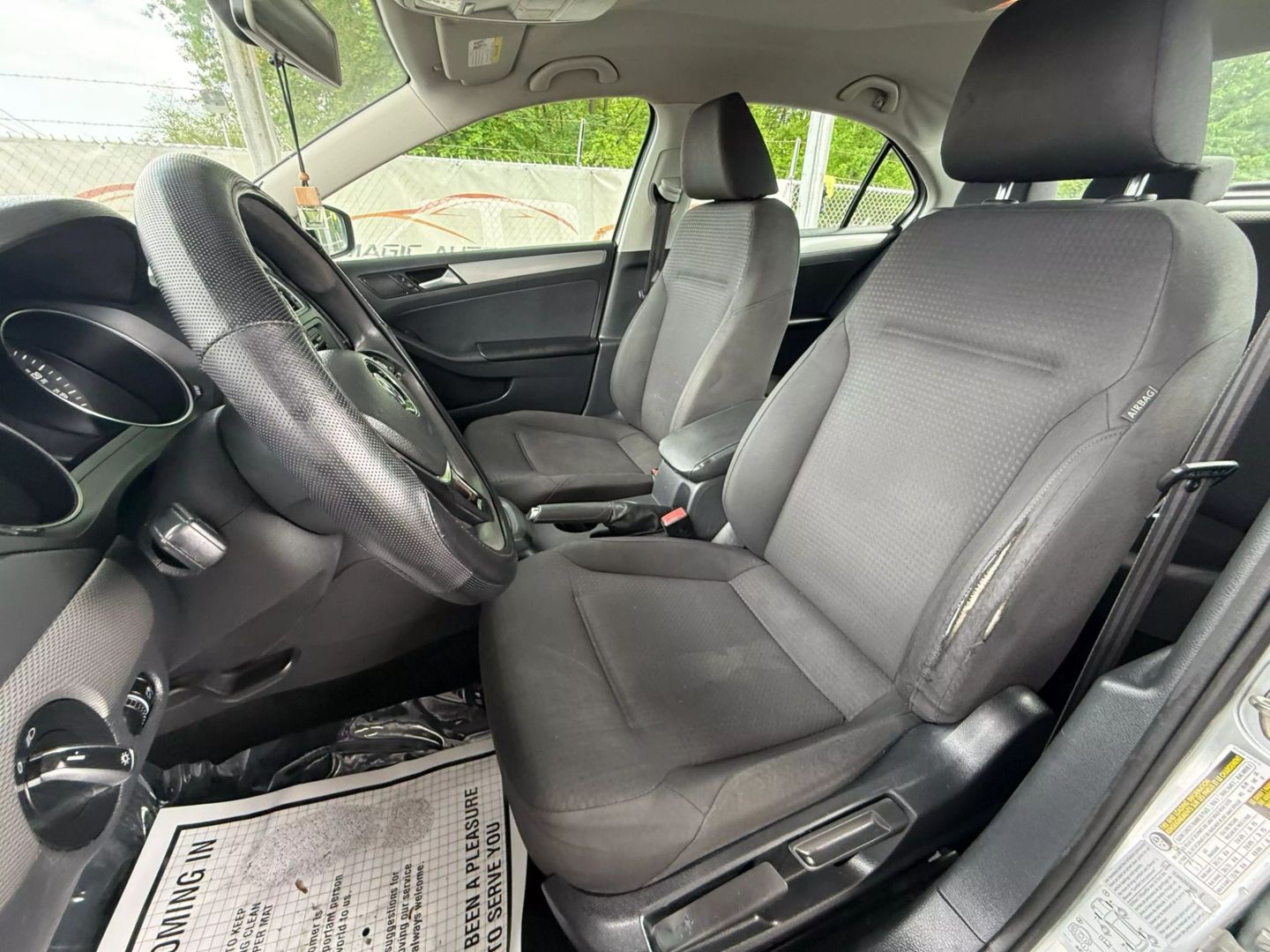 2015 Volkswagen Jetta - Image 16