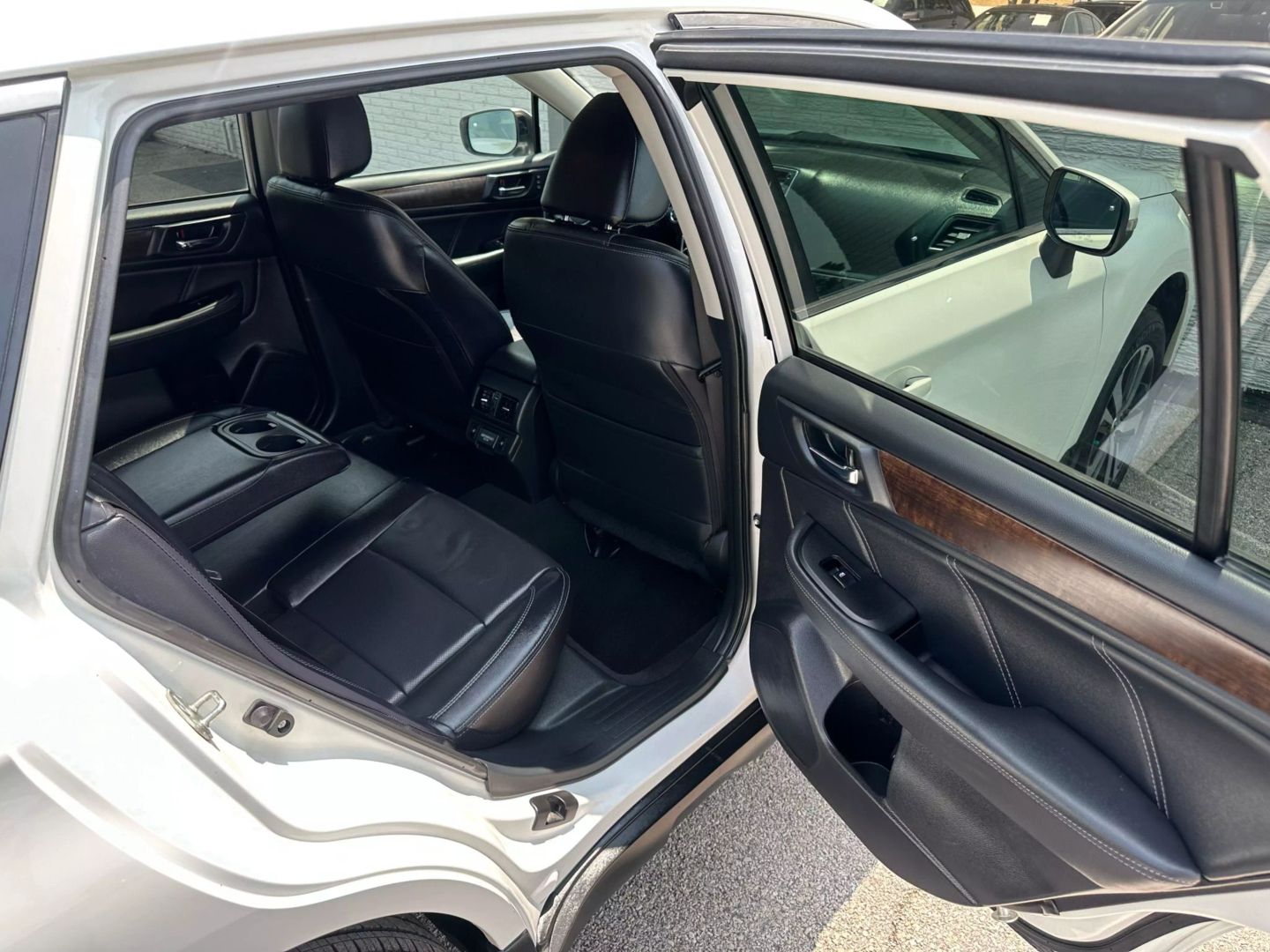 2018 Subaru Outback - Image 38