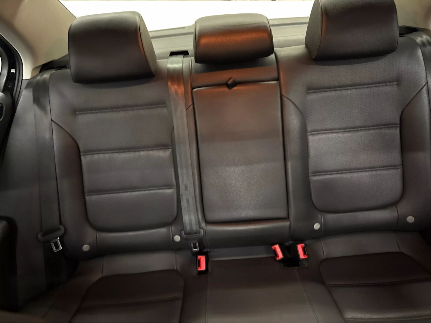 2016 Volkswagen Jetta - Image 32