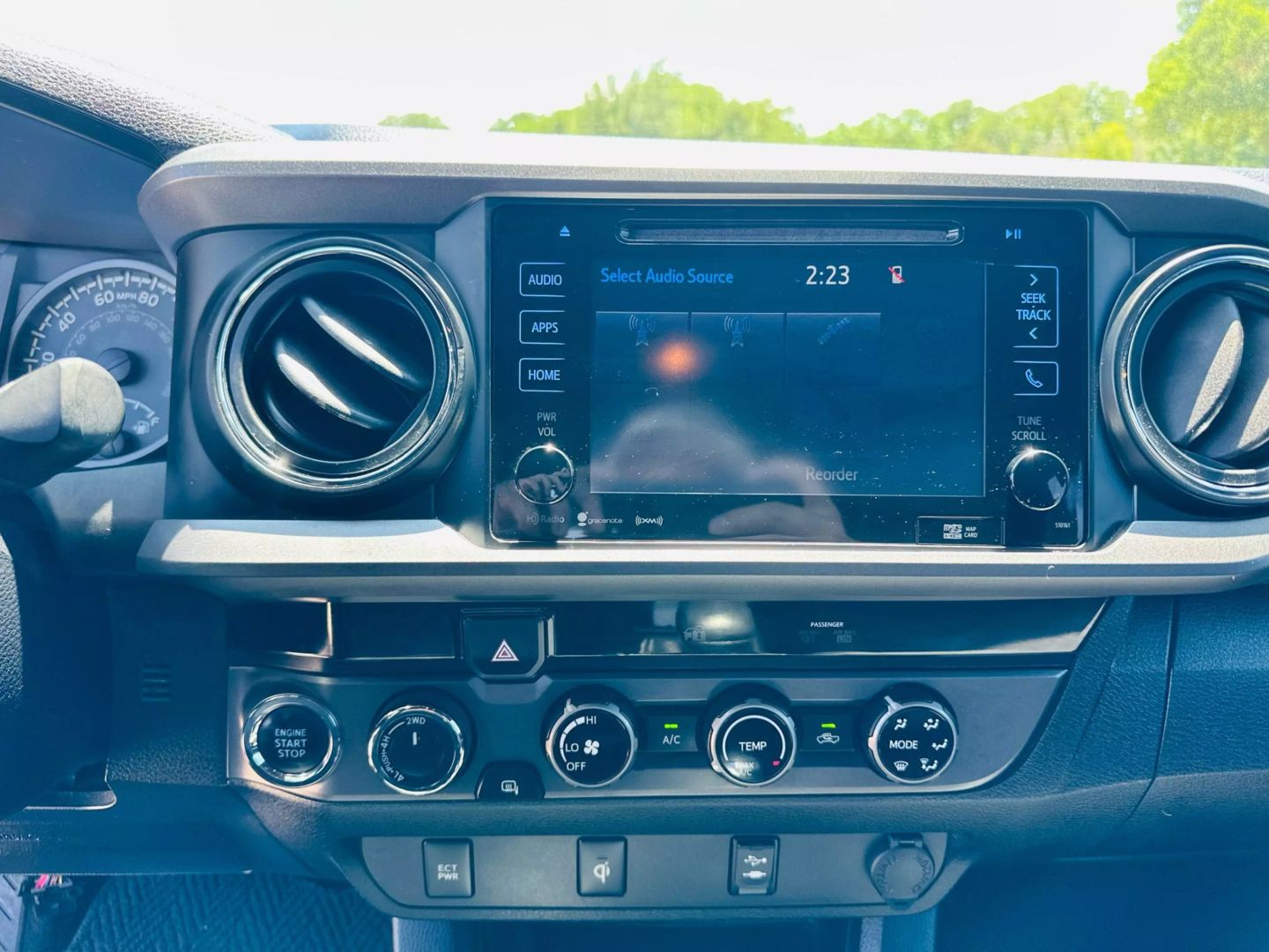 2016 Toyota Tacoma Access Cab - Image 23
