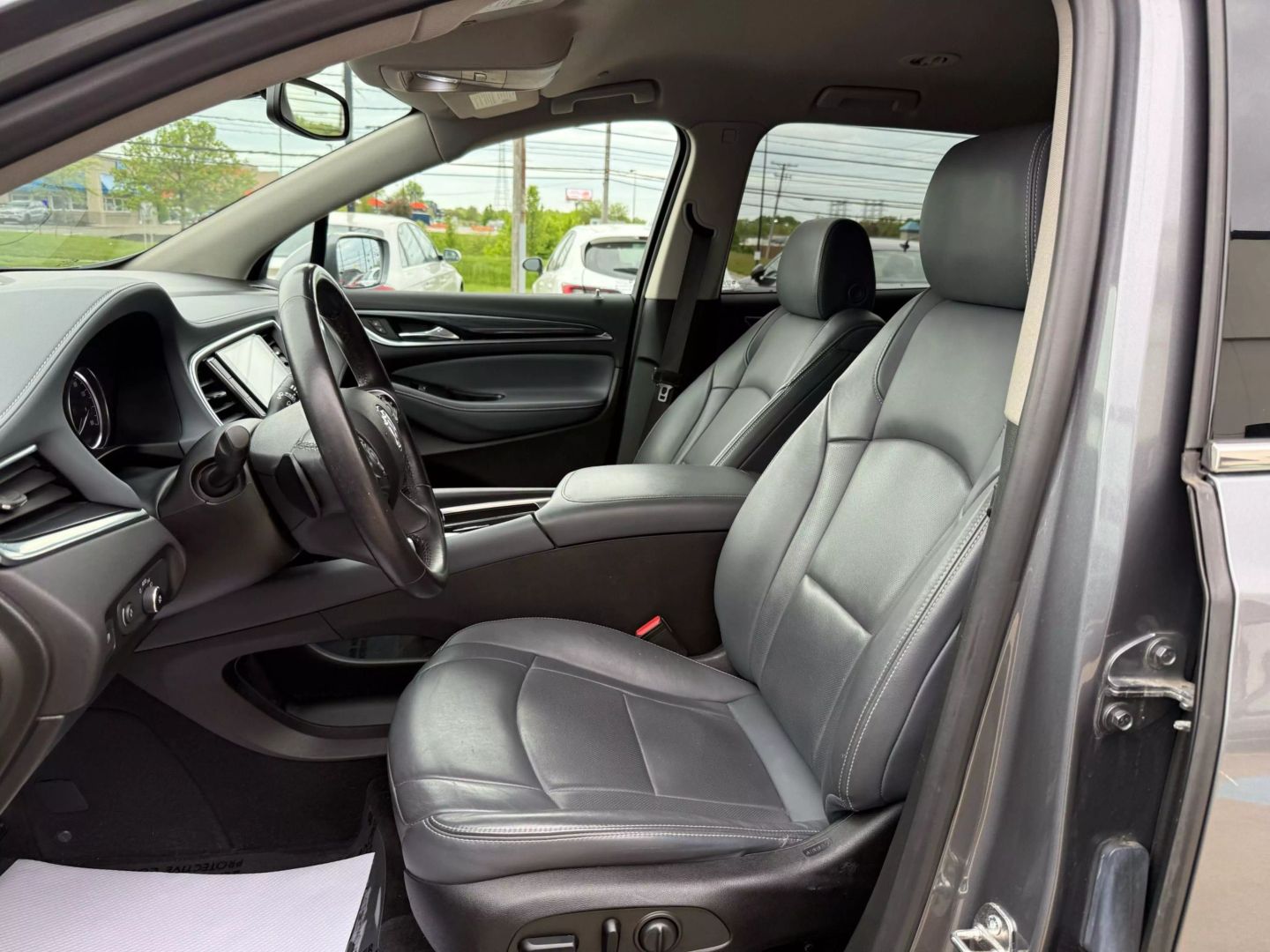 2019 Buick Enclave - Image 19