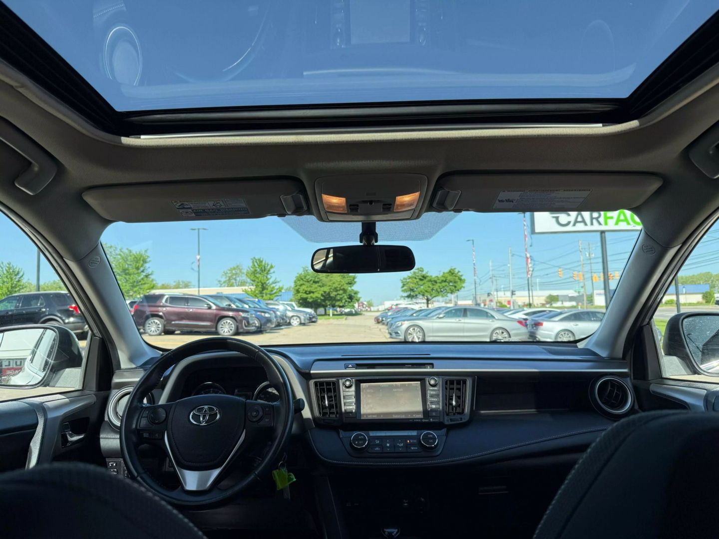 2016 Toyota Rav4 - Image 26