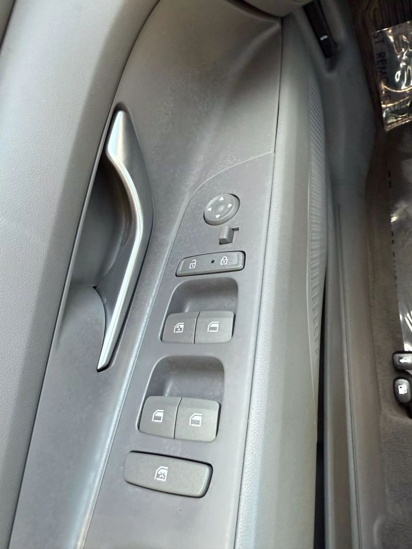 2021 Hyundai Elantra - Image 44