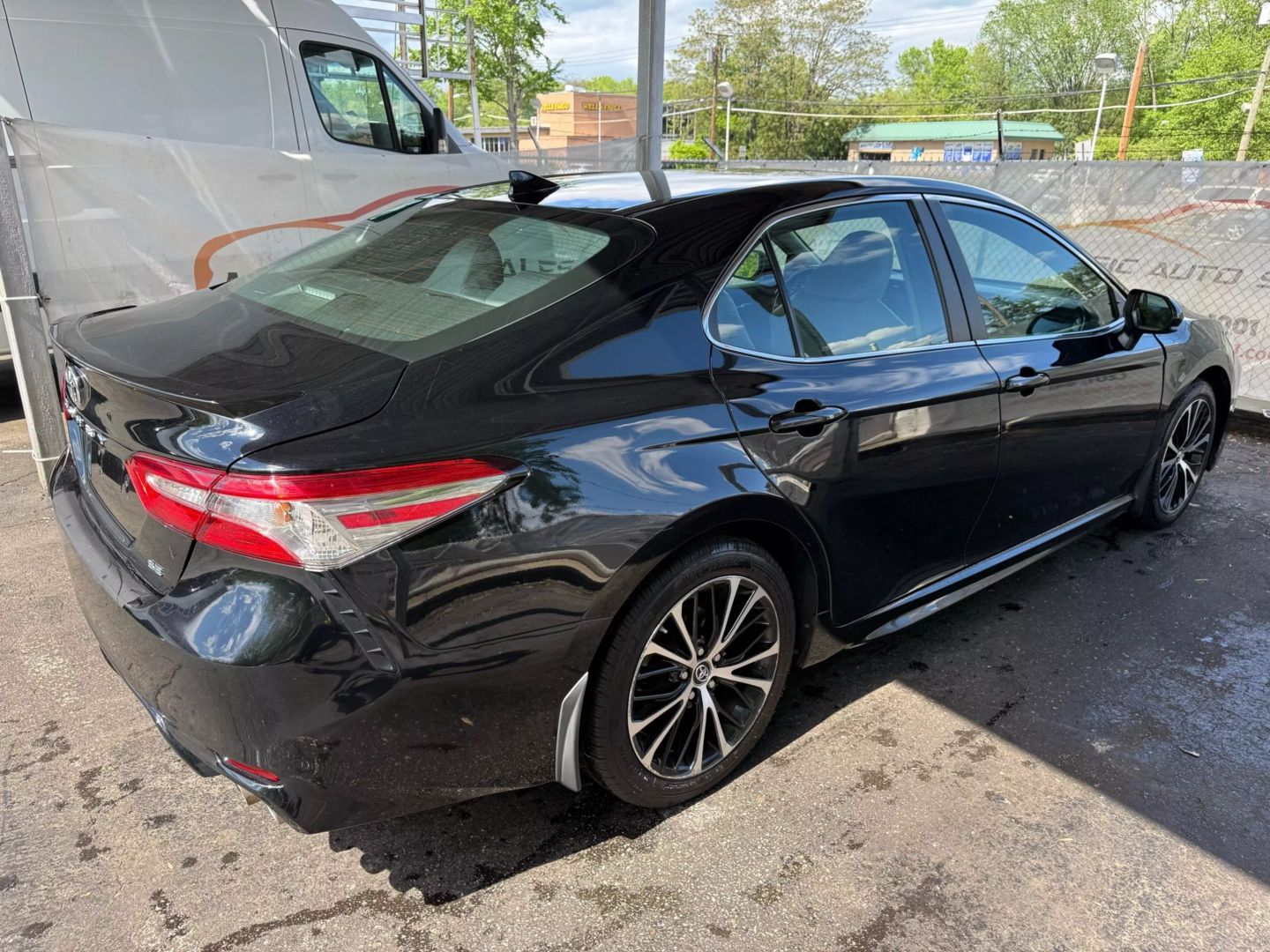 2019 Toyota Camry - Image 12