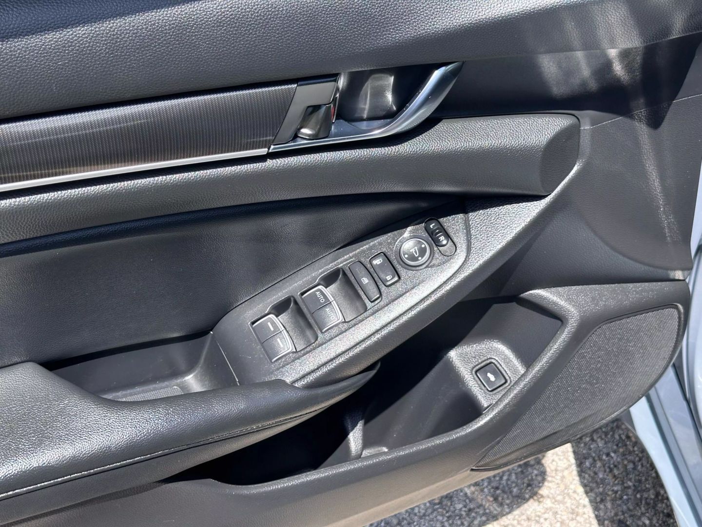 2021 Honda Accord - Image 12