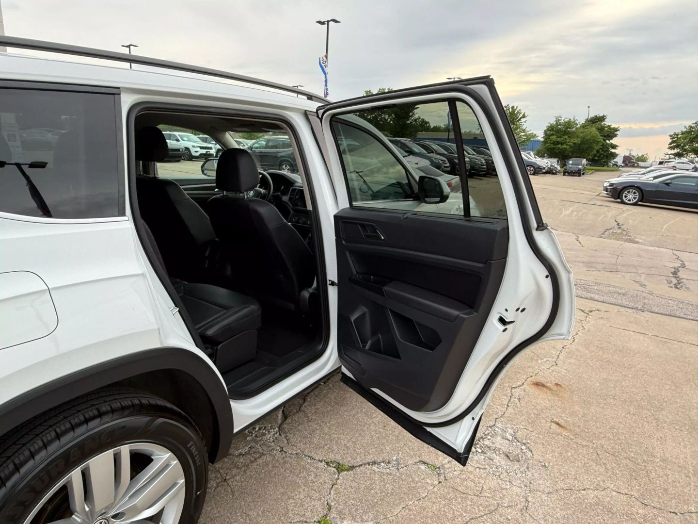 2020 Volkswagen Atlas - Image 22