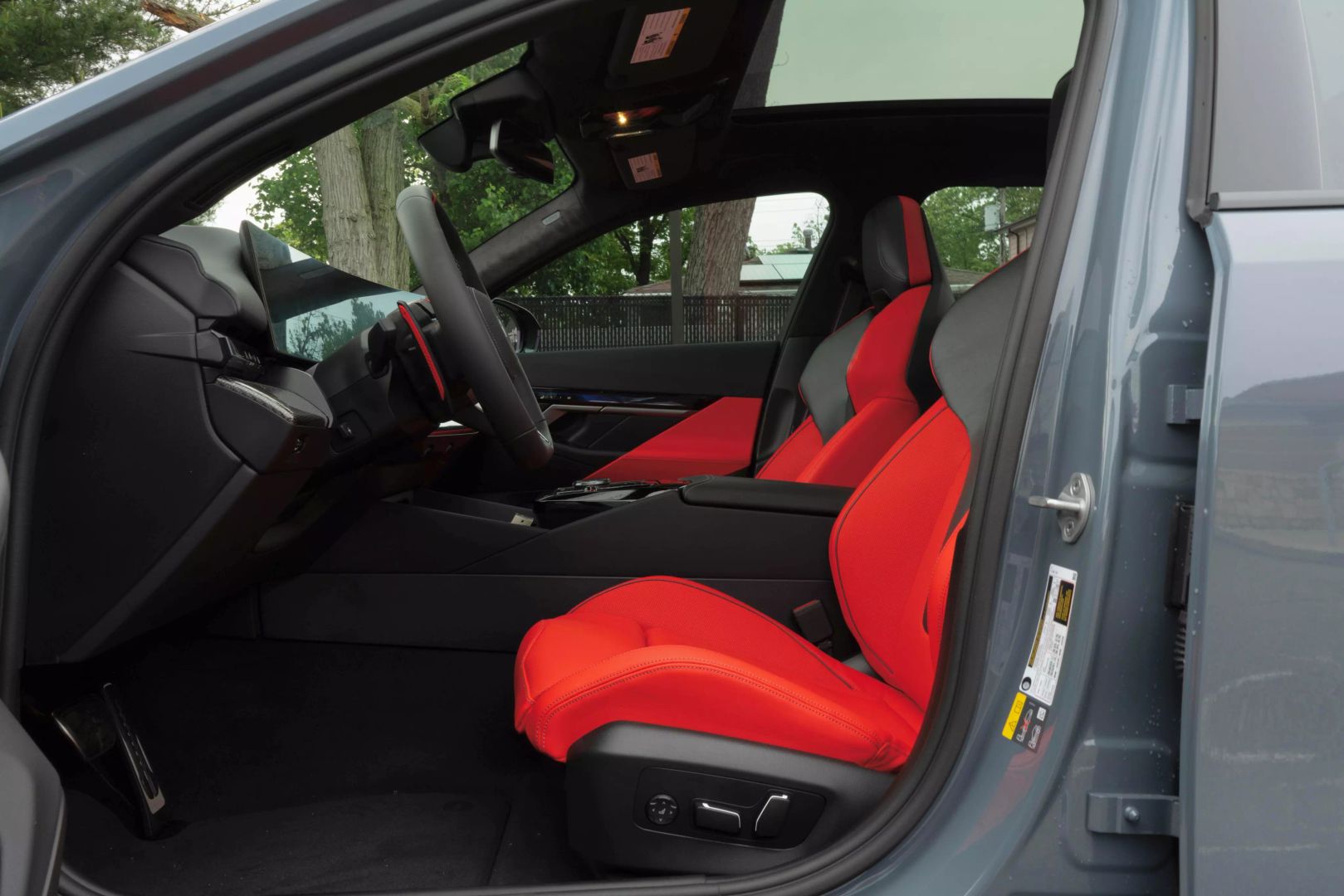 2025 Bmw M5 - Image 34