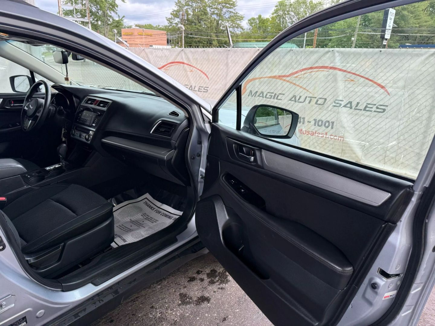 2017 Subaru Outback - Image 24