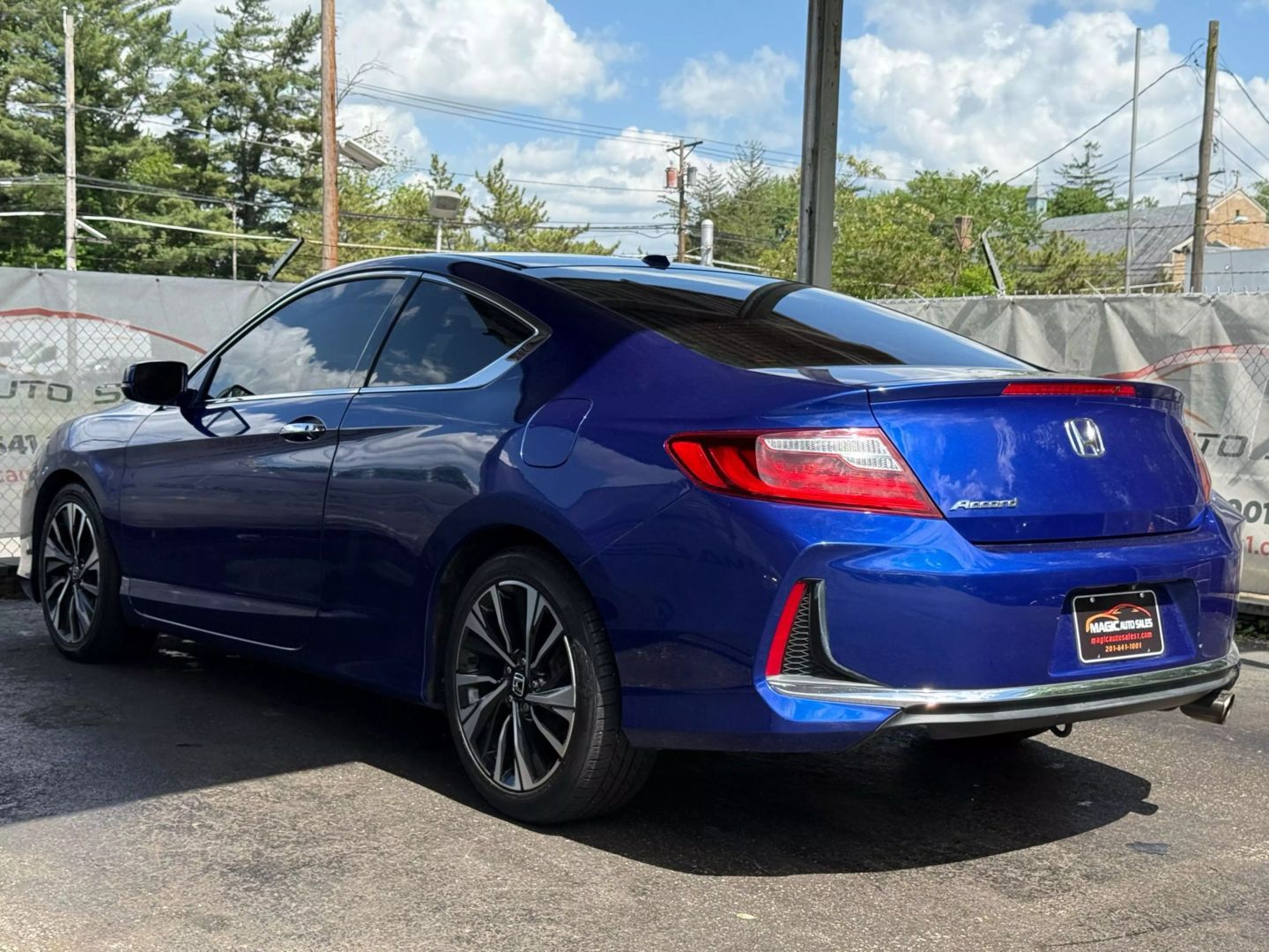 2017 Honda Accord - Image 11