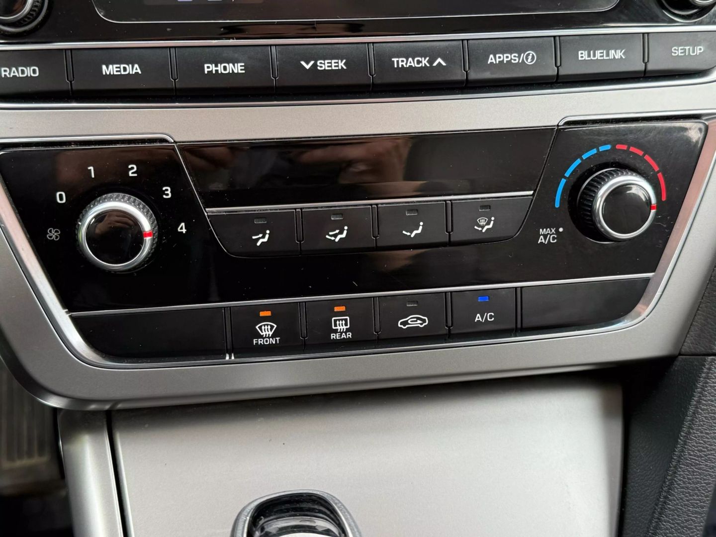 2016 Hyundai Sonata - Image 37