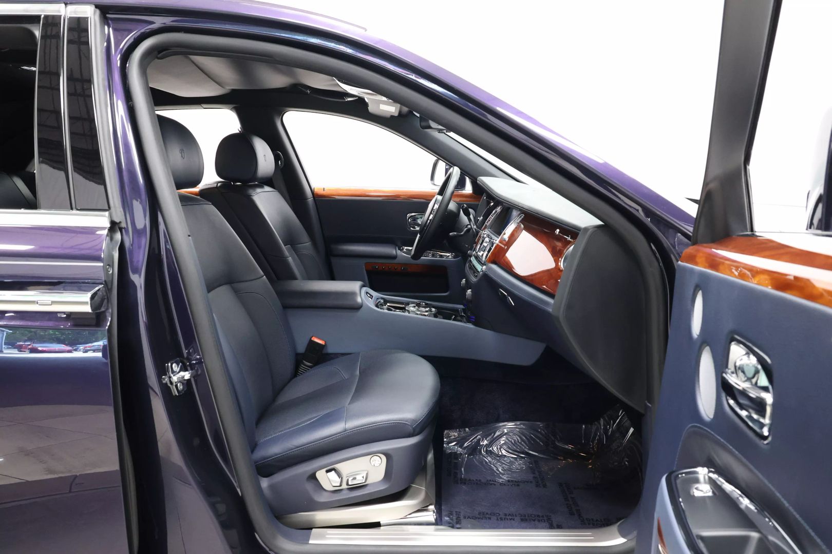 2012 Rolls-royce Ghost - Image 104