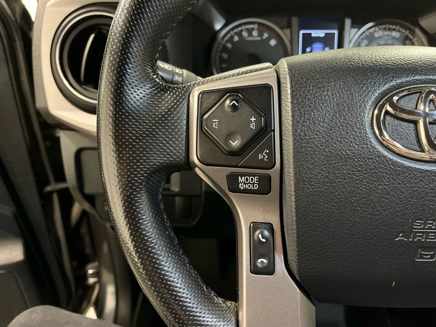 2016 Toyota Tacoma Double Cab Limited Pickup 4d 5 Ft - Image 38
