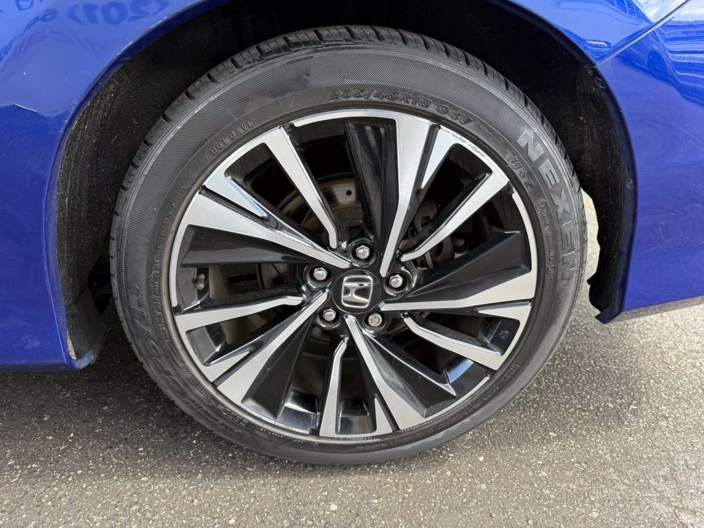 2017 Honda Accord - Image 38