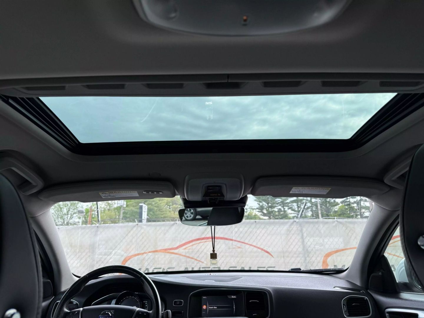 2017 Volvo S60 - Image 39