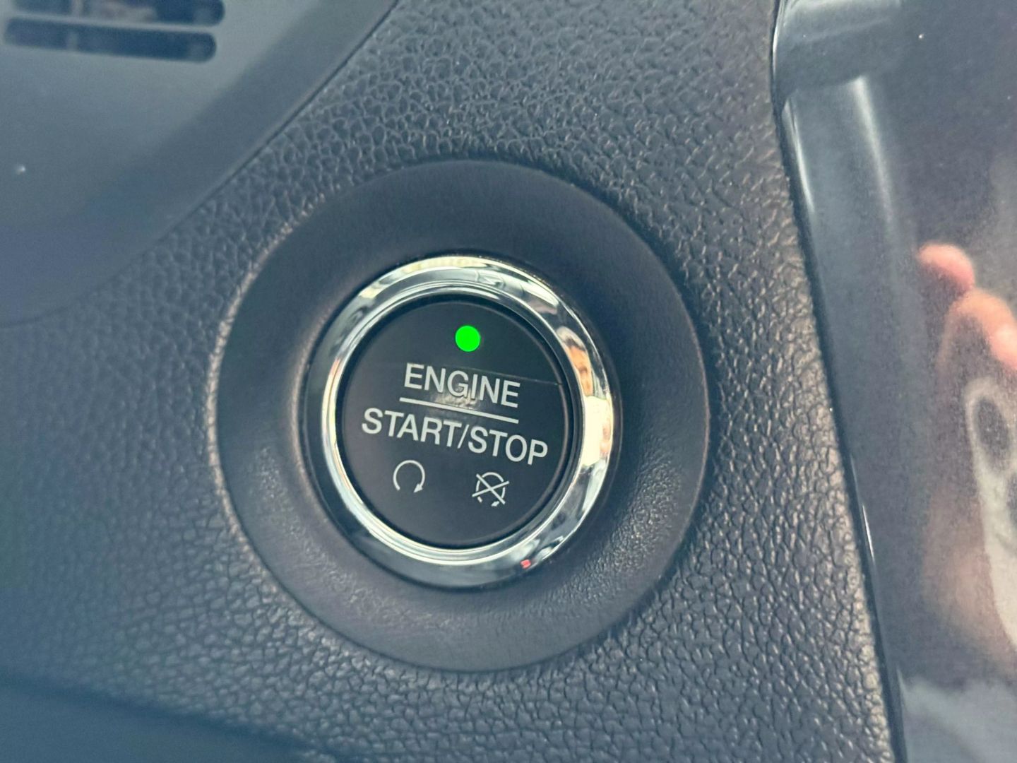 2017 Ford Explorer - Image 35