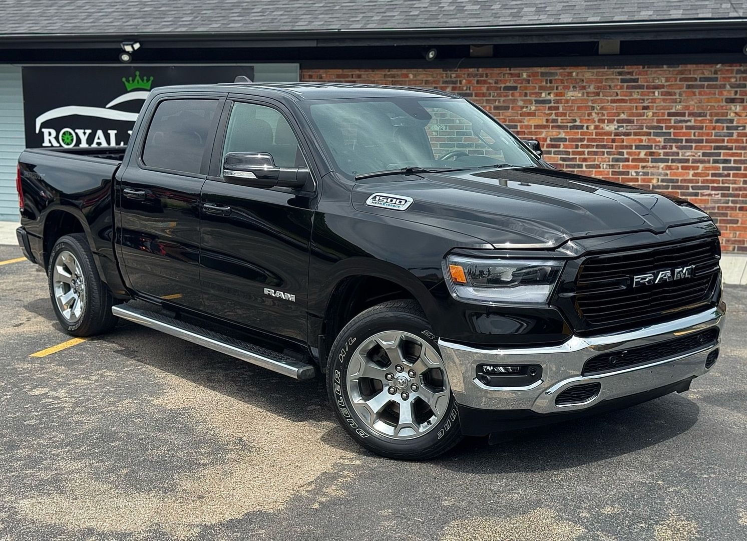 2022 Ram 1500 Crew Cab - Image 2