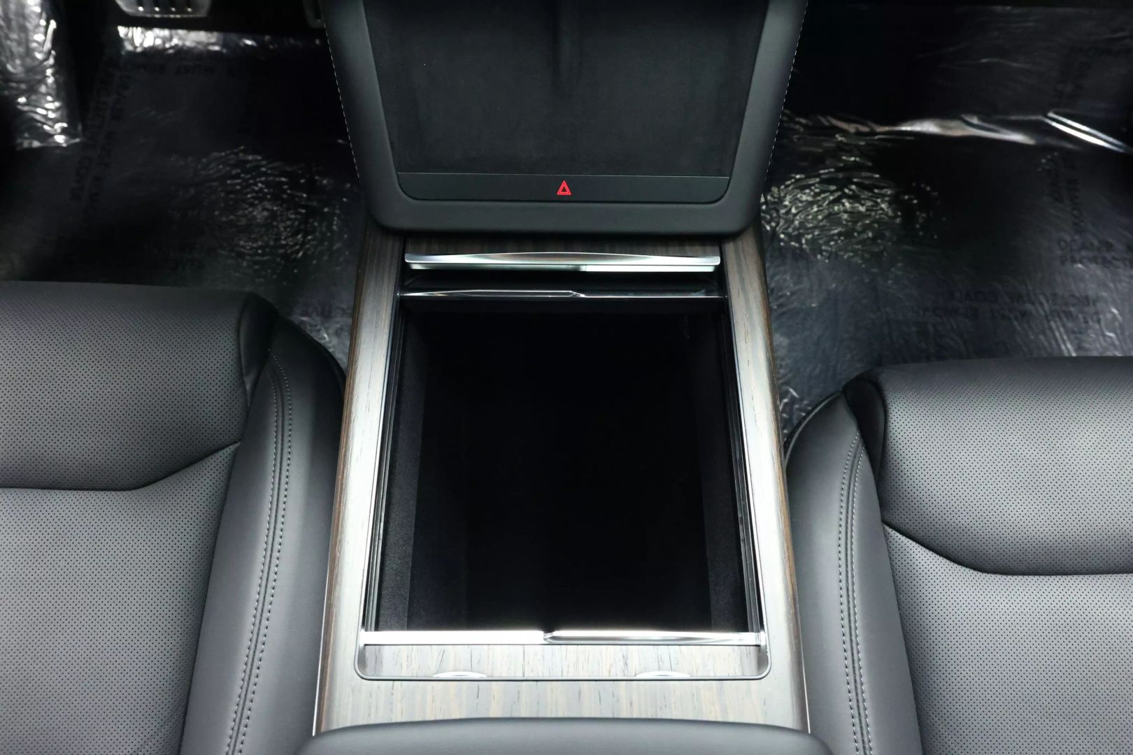 2022 Tesla Model X - Image 35