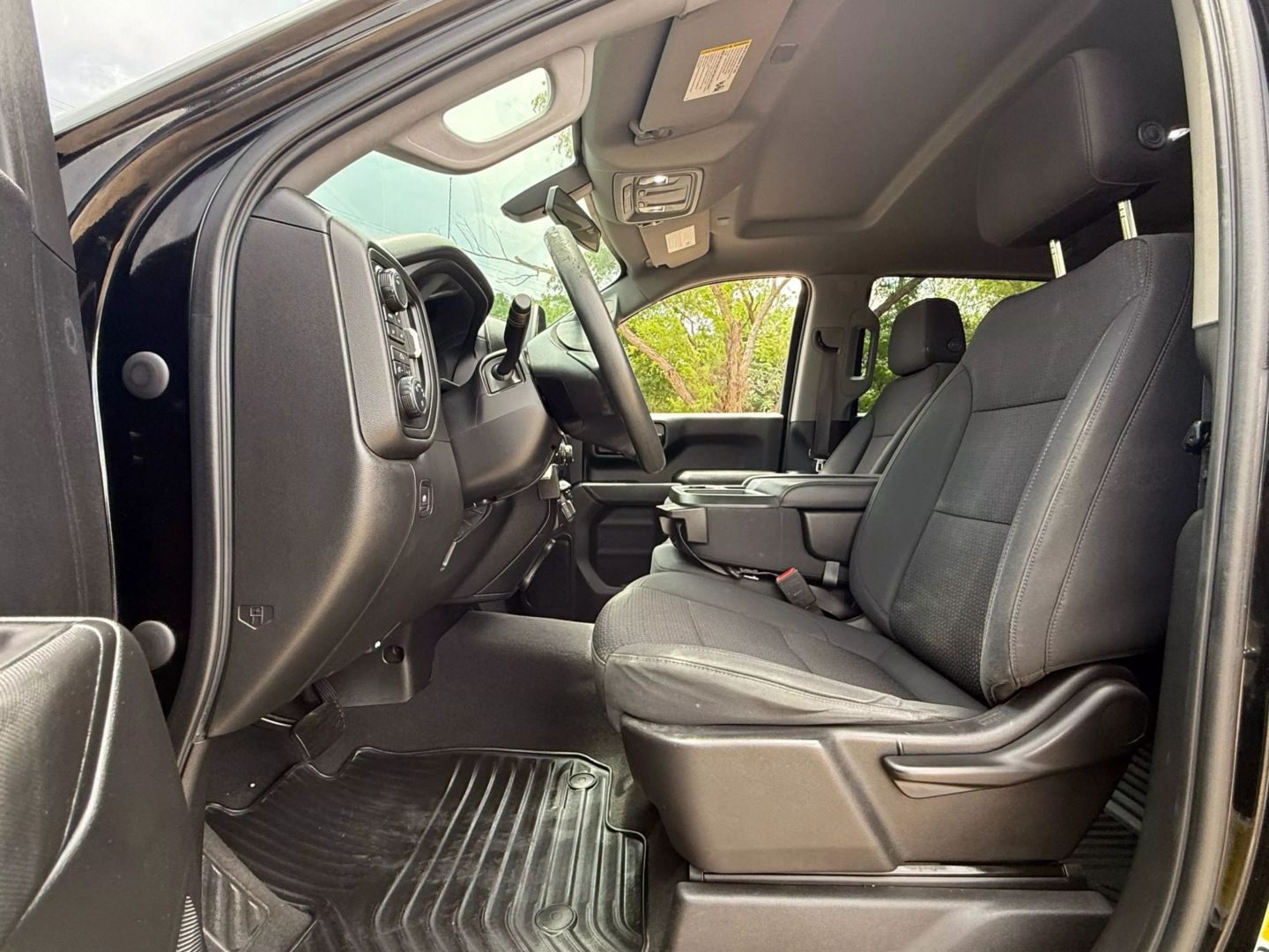 2020 Chevrolet Silverado 1500 Crew Cab - Image 11