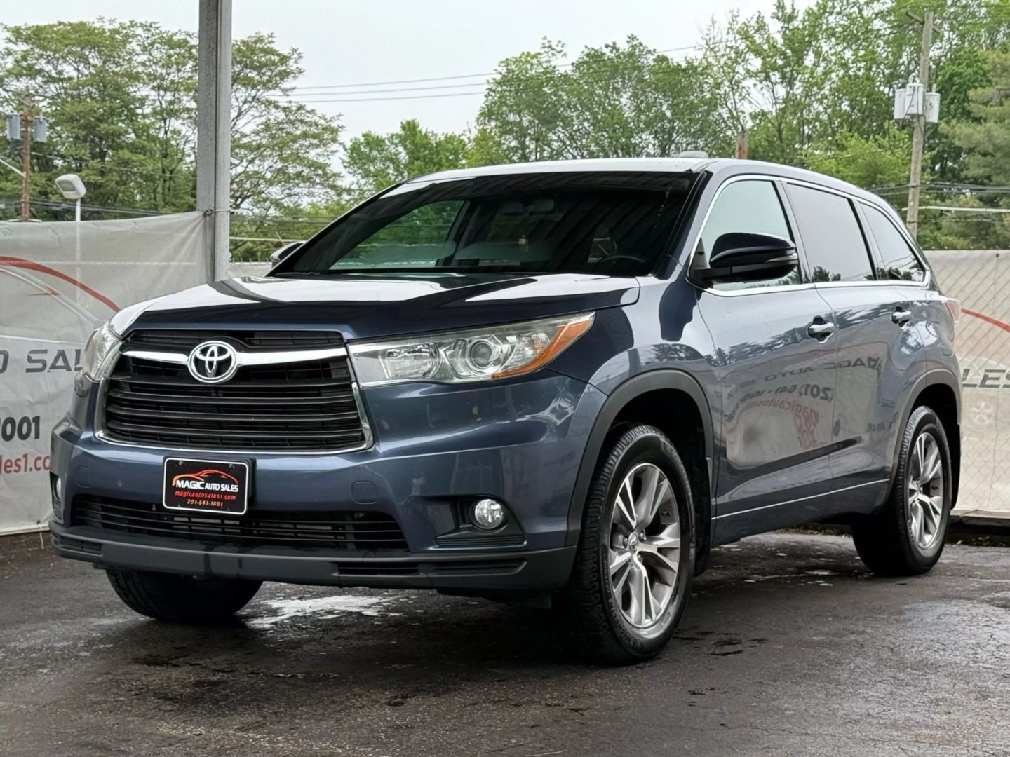 2015 Toyota Highlander - Image 3