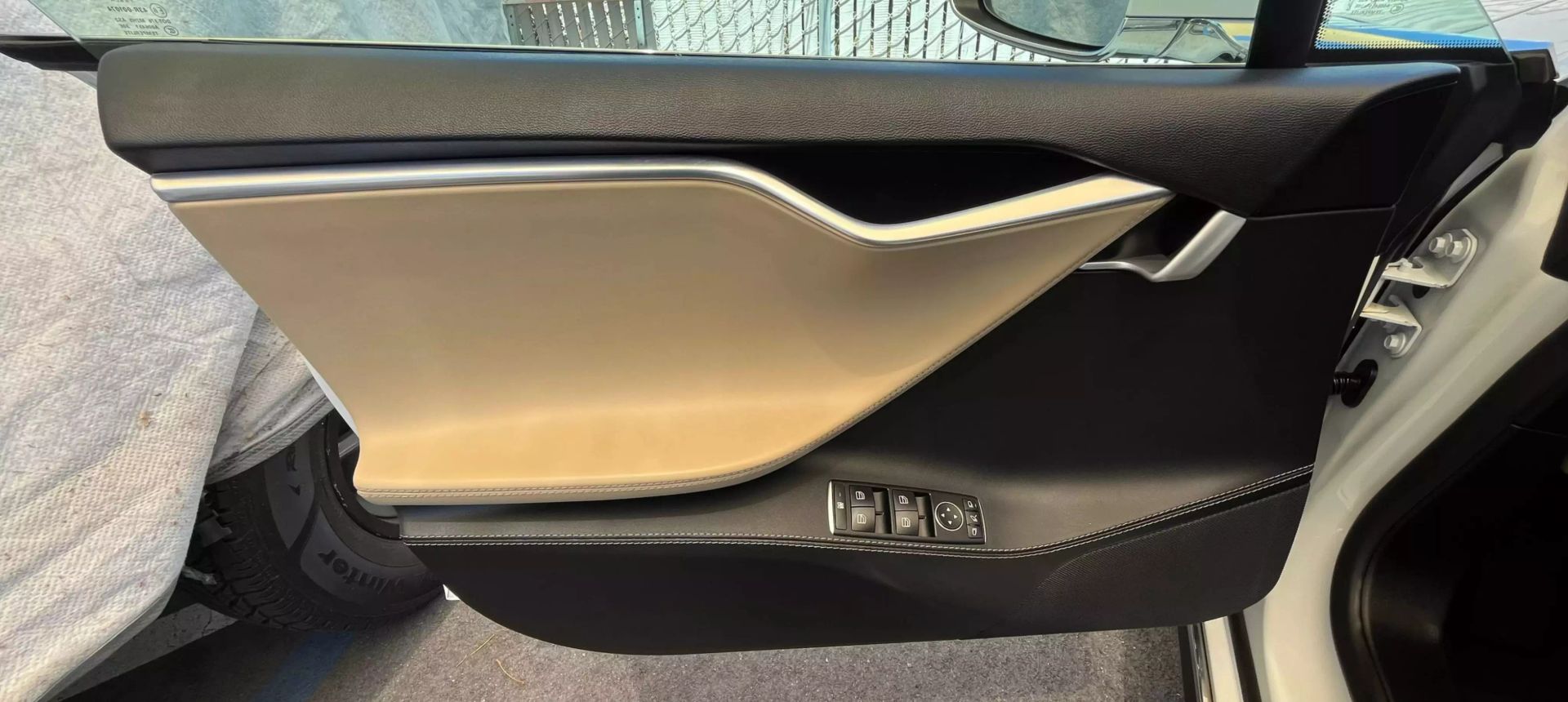 2014 Tesla Model S  Vin: 5yjsa1s11efp57144 Stock Id: P57144 - Image 9