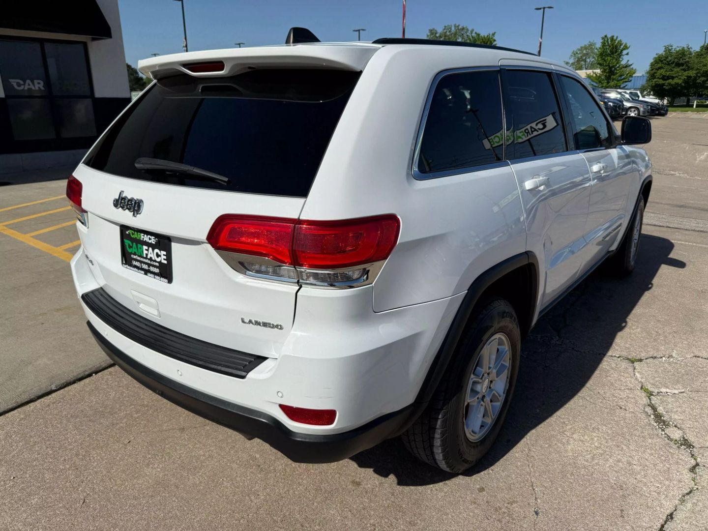 2019 Jeep Grand Cherokee - Image 14