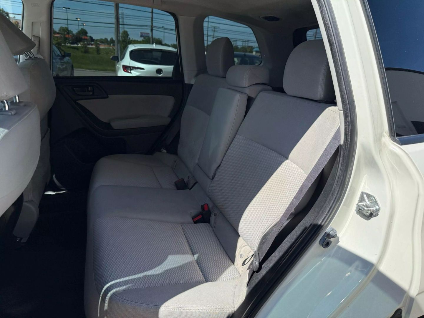 2015 Subaru Forester - Image 21