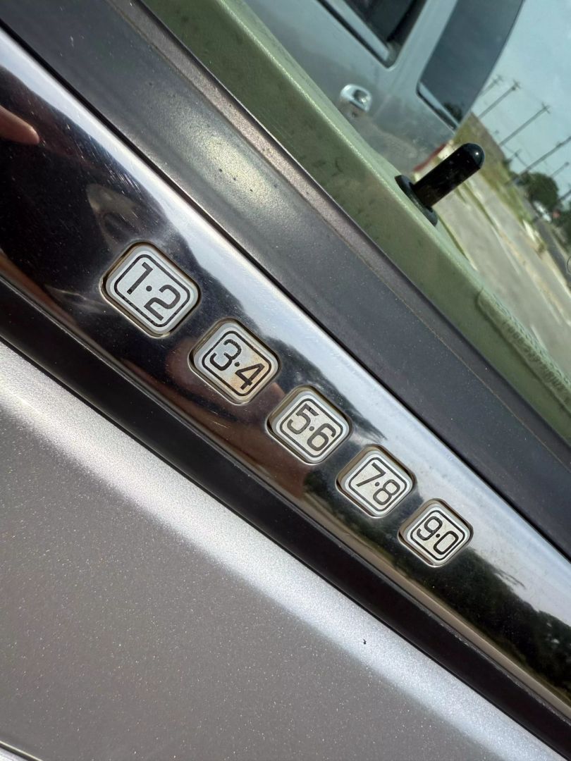 2015 Lincoln Navigator - Image 25