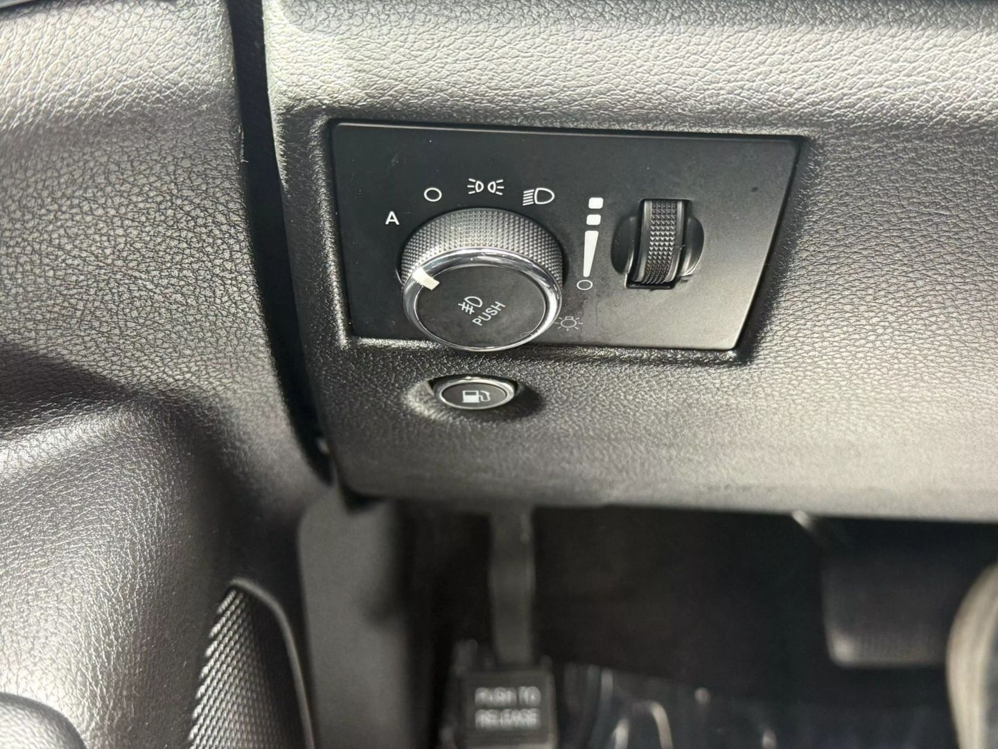 2018 Jeep Grand Cherokee - Image 51