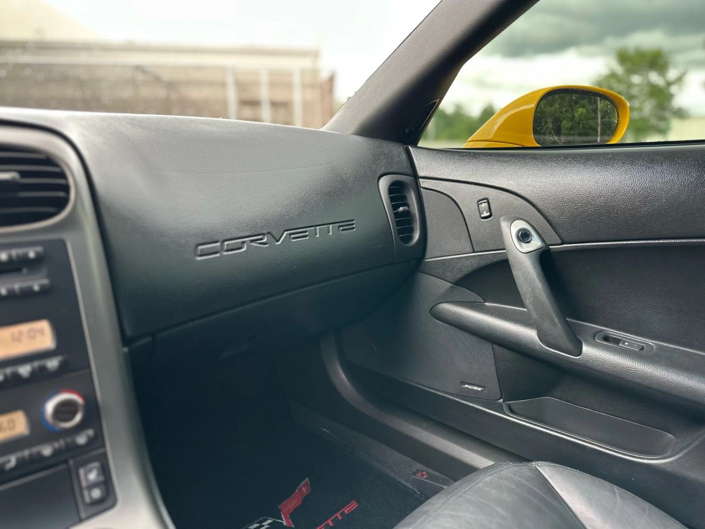 2005 CHEVROLET CORVETTE COUPE V8, 6.0 LITER COUPE 2D