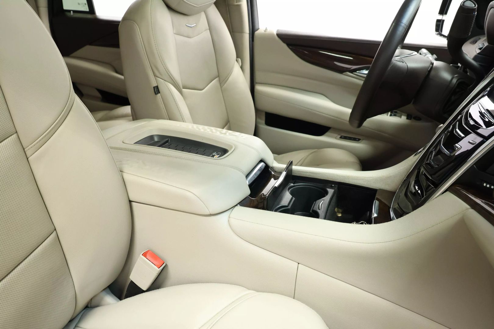 2017 Cadillac Escalade - Image 111
