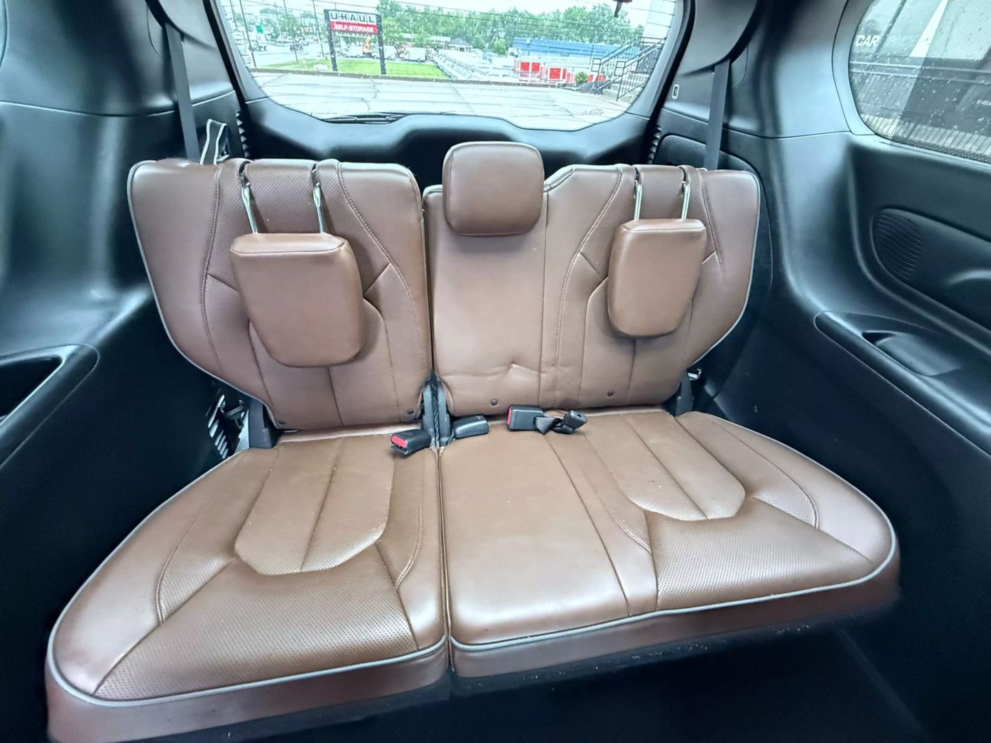 2017 Chrysler Pacifica - Image 30