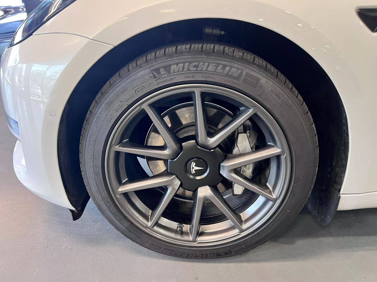 2021 Tesla Model 3 Long Range Sedan 4d - Image 32