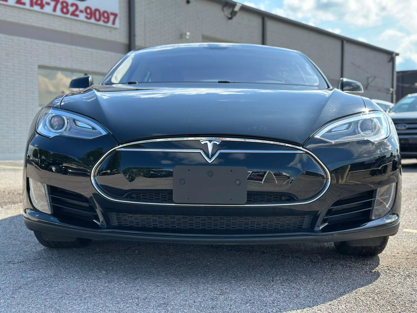 2014 Tesla Model S - Image 16