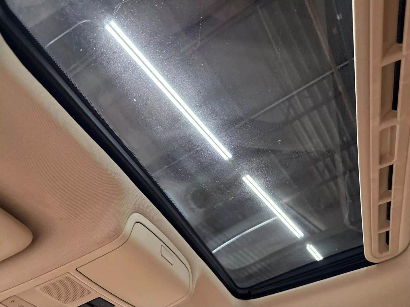 2015 Volkswagen Passat - Image 38